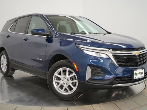 Used 2023 Chevrolet Equinox LT image 3
