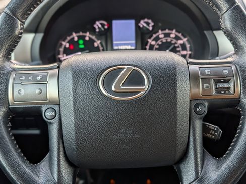 Used 2016 Lexus GX 460 image 20