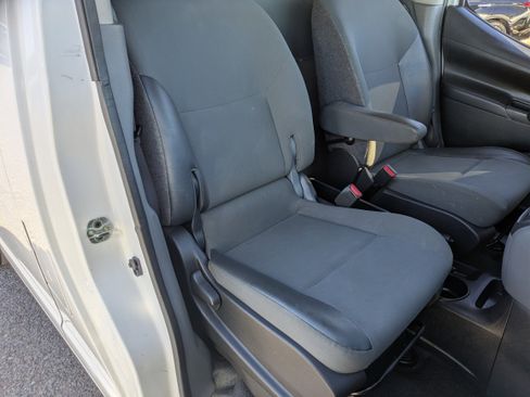 Used 2019 Nissan NV200 S w/ Cruise Control Package image 10