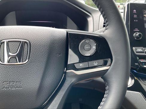 Used 2023 Honda Odyssey Touring image 19