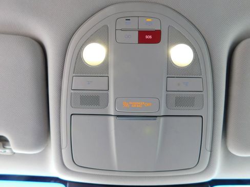 Used 2026 Genesis G70 2.5T image 21