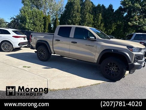 Used 2023 Chevrolet Colorado Trail Boss w/ Technology Package AWD/4WD image 2