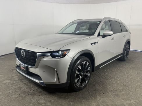 Used 2024 MAZDA CX-90 Plug-In Hybrid w/ Premium Plus AWD/4WD image 3