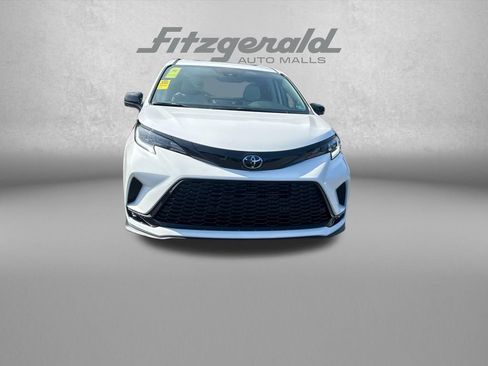 Used 2026 Toyota Sienna XSE AWD/4WD image 2