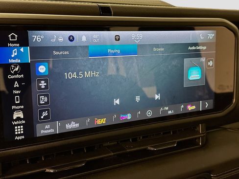 Used 2025 Jeep Wrangler Unlimited Rubicon 4xe image 21