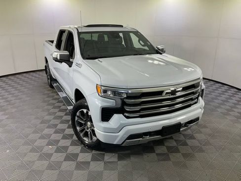 Used 2026 Chevrolet Silverado 1500 High Country w/ Technology Package AWD/4WD image 37