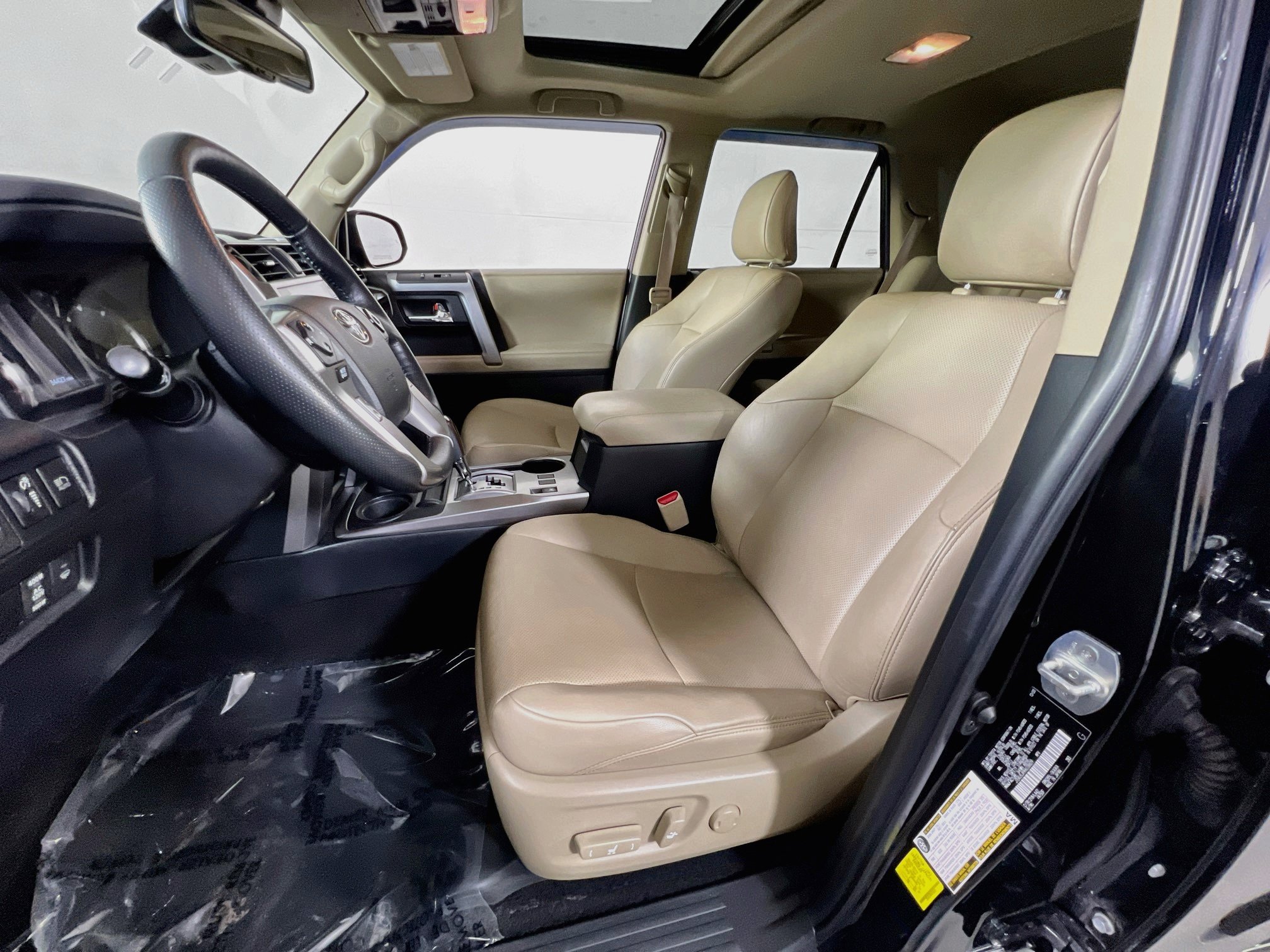 Used 2024 Toyota 4Runner Limited AWD/4WD image 21