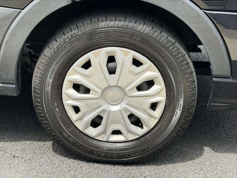 Used 2024 Ford Transit 350 XLT RWD image 8