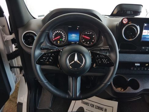 Used 2026 Mercedes-Benz Sprinter 2500 image 21