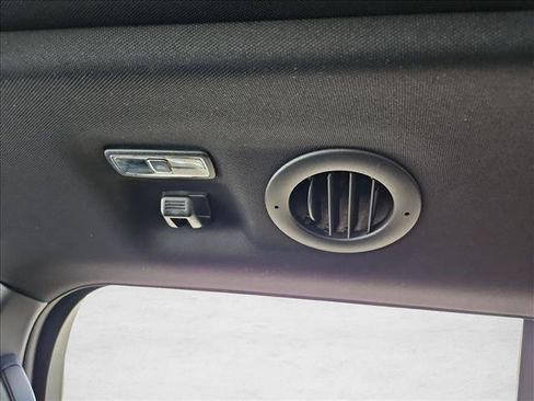 Used 2025 Ford Explorer Platinum RWD image 17