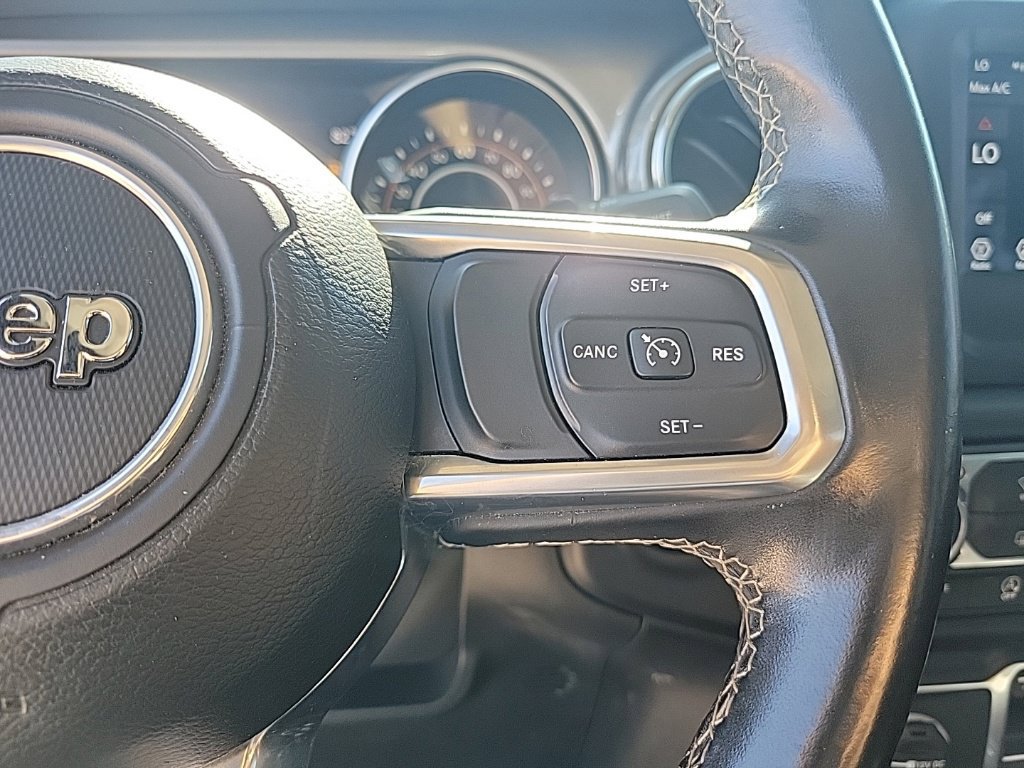 Used 2019 Jeep Wrangler Unlimited Sahara AWD/4WD image 23