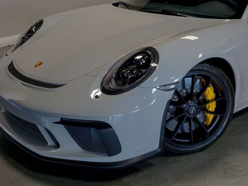 Used 2018 Porsche 911 GT3 image 32