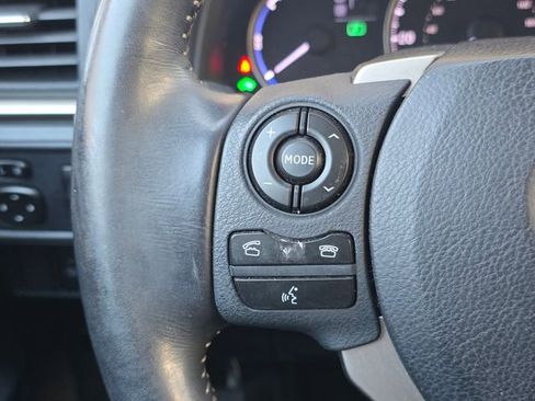 Used 2017 Lexus CT 200h 200h 4D Hatchback w/ Seat Comfort Package image 31