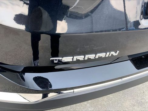 Used 2021 GMC Terrain SLT FWD image 10
