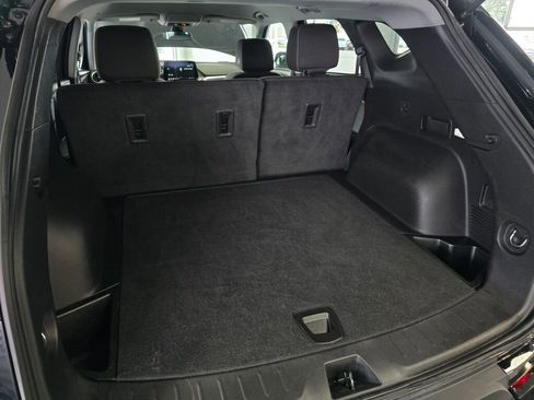 Used 2025 Chevrolet Blazer LT image 16