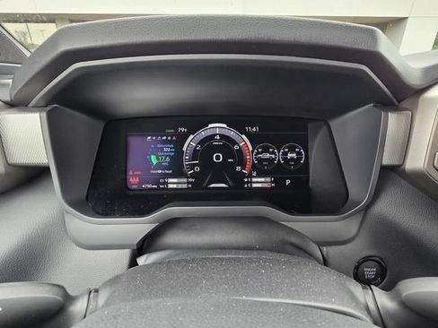 Used 2026 Toyota Tundra Limited AWD/4WD image 12