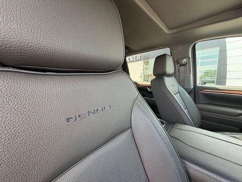 Certified 2023 GMC Sierra 1500 Denali w/ Denali Reserve Package AWD/4WD image 35