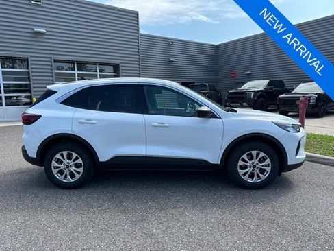Used 2024 Ford Escape Active AWD/4WD image 4