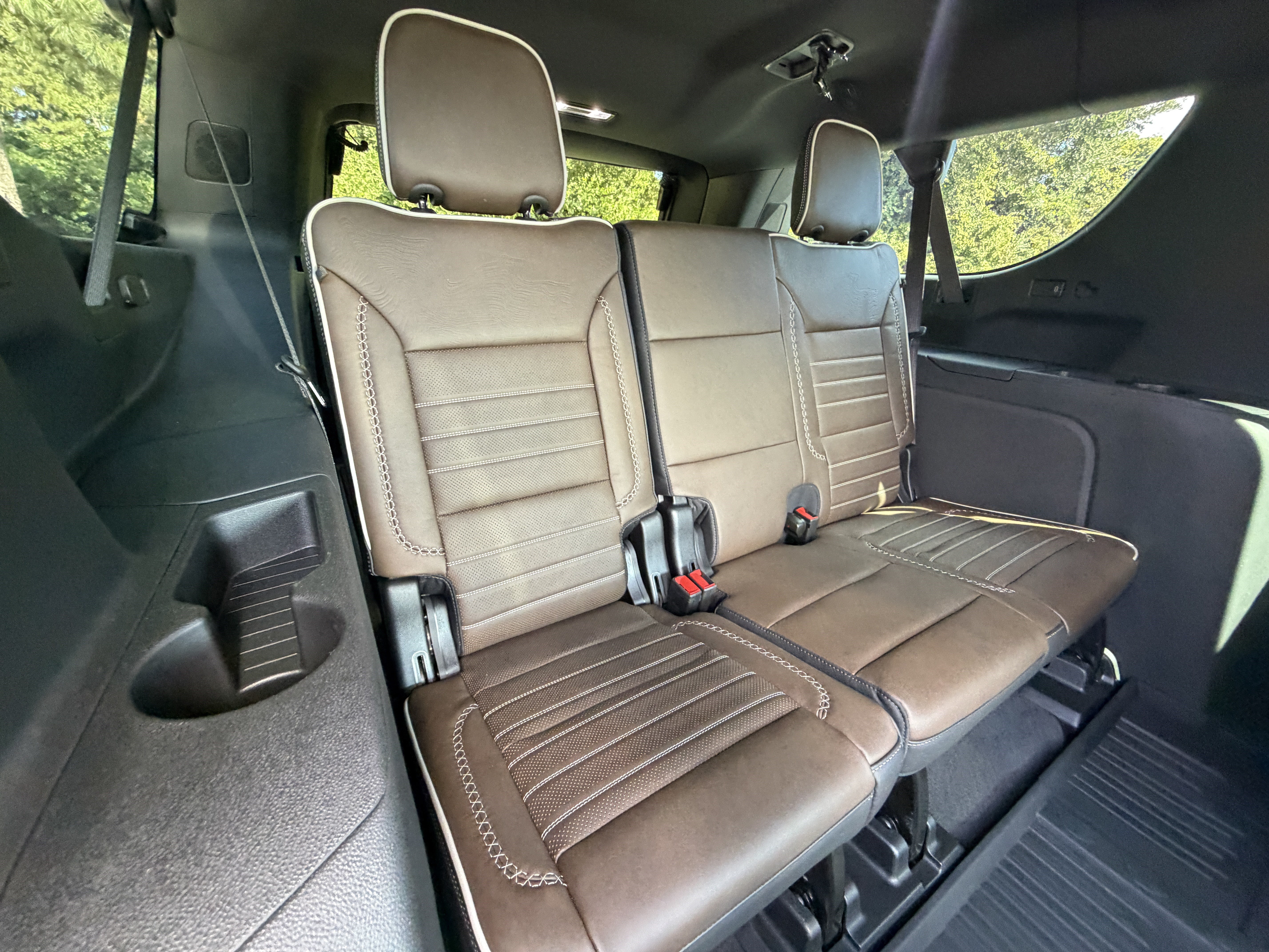 Used 2026 GMC Yukon XL Denali Ultimate w/ LPO, Illumination Package AWD/4WD image 22