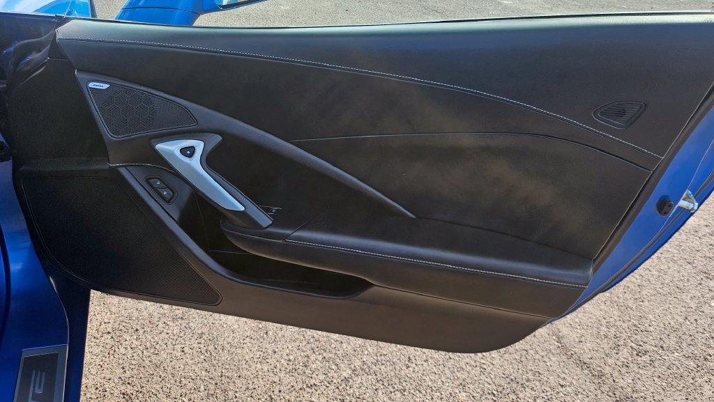 Used 2016 Chevrolet Corvette Stingray Coupe w/ 3LT Preferred Equipment Group RWD image 19