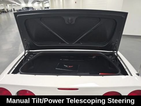 Used 2001 Chevrolet Corvette Convertible w/ Preferred Equipment Group2 RWD image 10