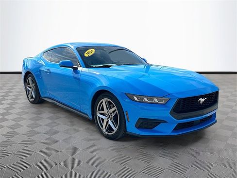 Used 2024 Ford Mustang Premium image 3