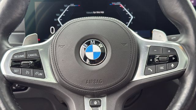 Used 2023 BMW 330i Sedan w/ M Sport Package RWD image 17