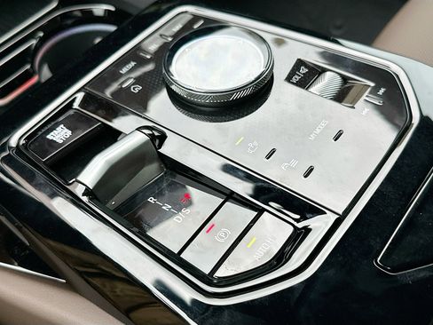 New 2026 BMW 530i w/ M Sport Package RWD image 14