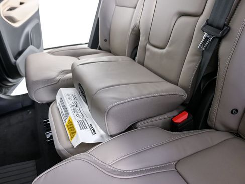 New 2026 Volvo XC90 T8 Ultra w/ Protection Package Premier image 19