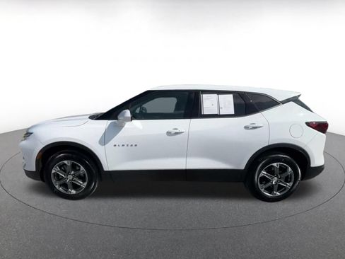 Used 2025 Chevrolet Blazer LT FWD image 7