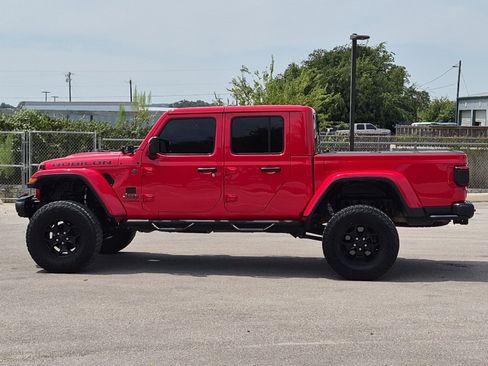 Used 2020 Jeep Gladiator Rubicon AWD/4WD image 2