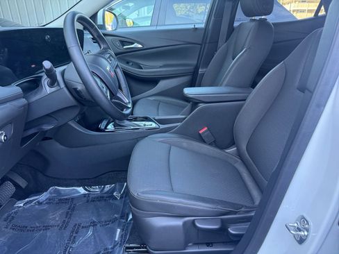 Used 2025 Buick Encore GX Preferred image 24