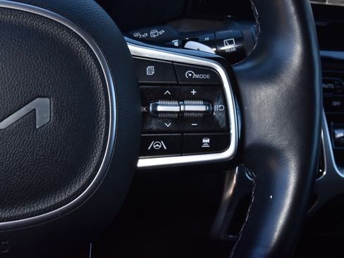 Used 2023 Kia Sorento SX Prestige image 26