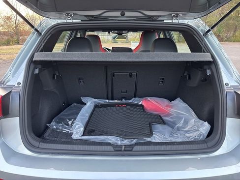 New 2026 Volkswagen GTI SE image 12