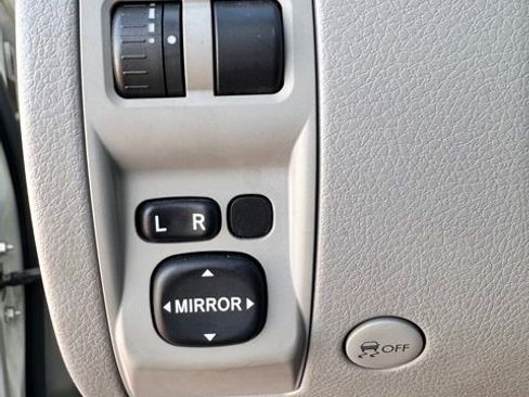 Used 2010 Subaru Forester 2.5X Premium image 20