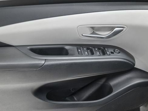 Used 2024 Hyundai Tucson SE AWD/4WD image 13