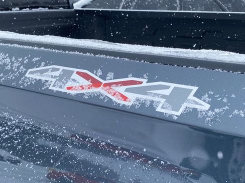 Used 2019 Chevrolet Silverado 1500 Custom w/ Custom Convenience Package image 4