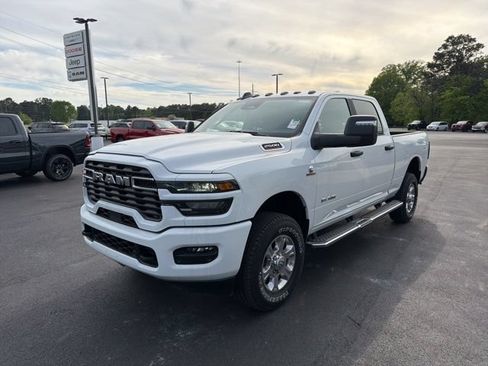 New 2026 RAM 2500 Big Horn AWD/4WD image 3