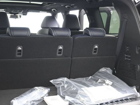 New 2027 INFINITI QX80 Sensory w/ Sport Exterior Package AWD/4WD image 23