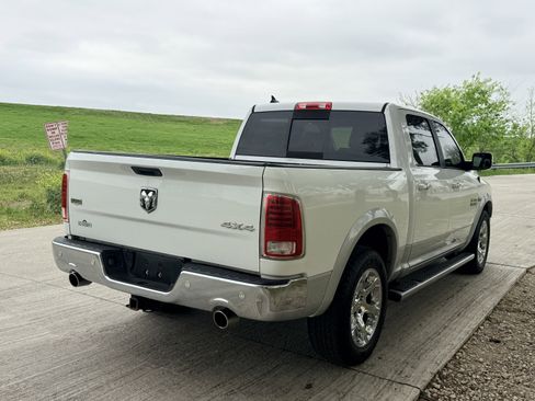 Used 2015 RAM 1500 Laramie w/ Convenience Group image 9