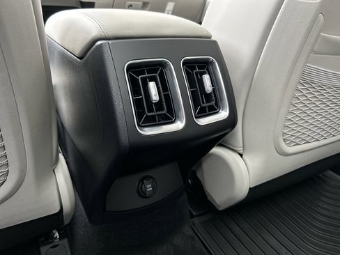 New 2026 Kia Sorento EX image 18