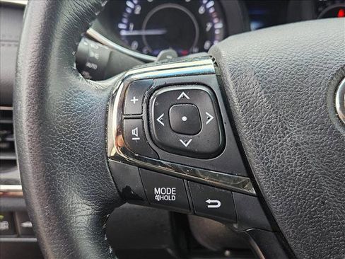 Used 2016 Toyota Avalon XLE Premium image 12