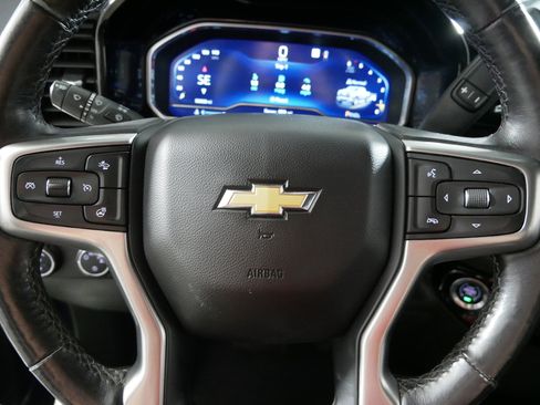 Used 2022 Chevrolet Silverado 1500 LT AWD/4WD image 25
