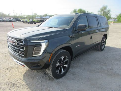 New 2026 GMC Yukon XL AT4 image 9