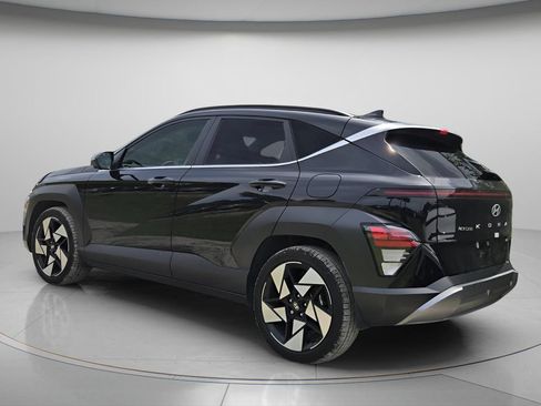 Used 2024 Hyundai Kona Limited FWD image 4