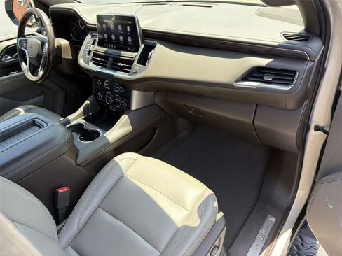 Used 2021 Chevrolet Tahoe Z71 w/ Z71 Signature Package AWD/4WD image 13
