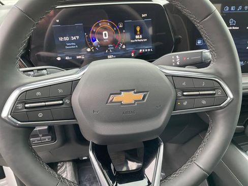 New 2025 Chevrolet Suburban Premier image 10