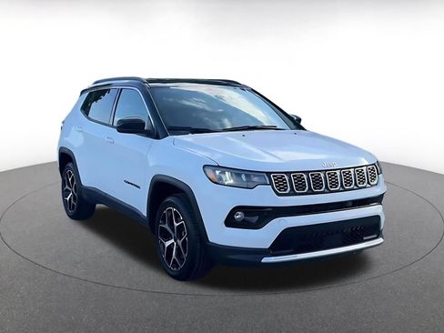 Used 2025 Jeep Compass Limited AWD/4WD image 3