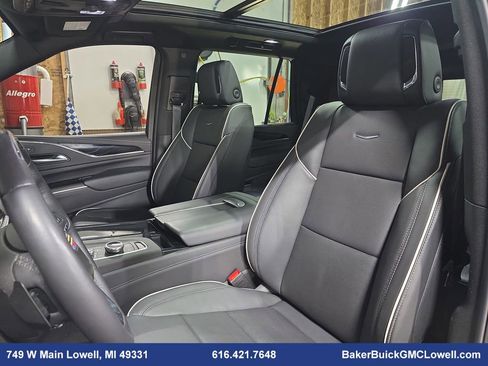 Used 2024 Cadillac Escalade Sport image 18