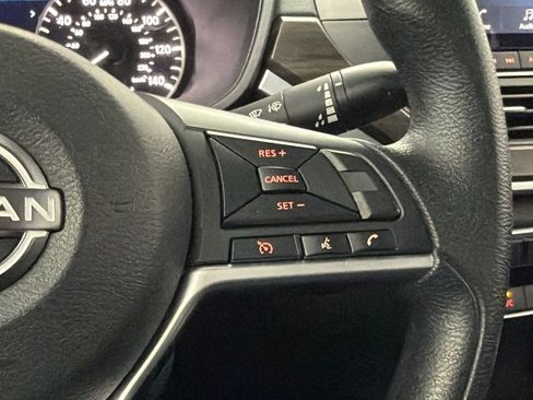 Used 2024 Nissan Altima 2.5 SV image 18